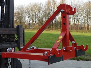 Tool carrier for 3-point hitch equipment